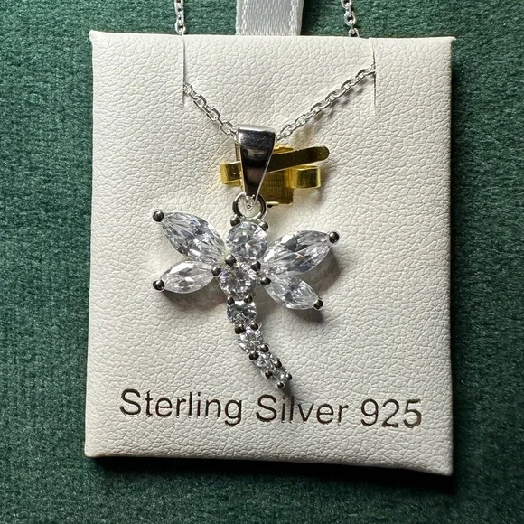 Sterling silver dragonfly pendant necklace - Picture 5 of 7